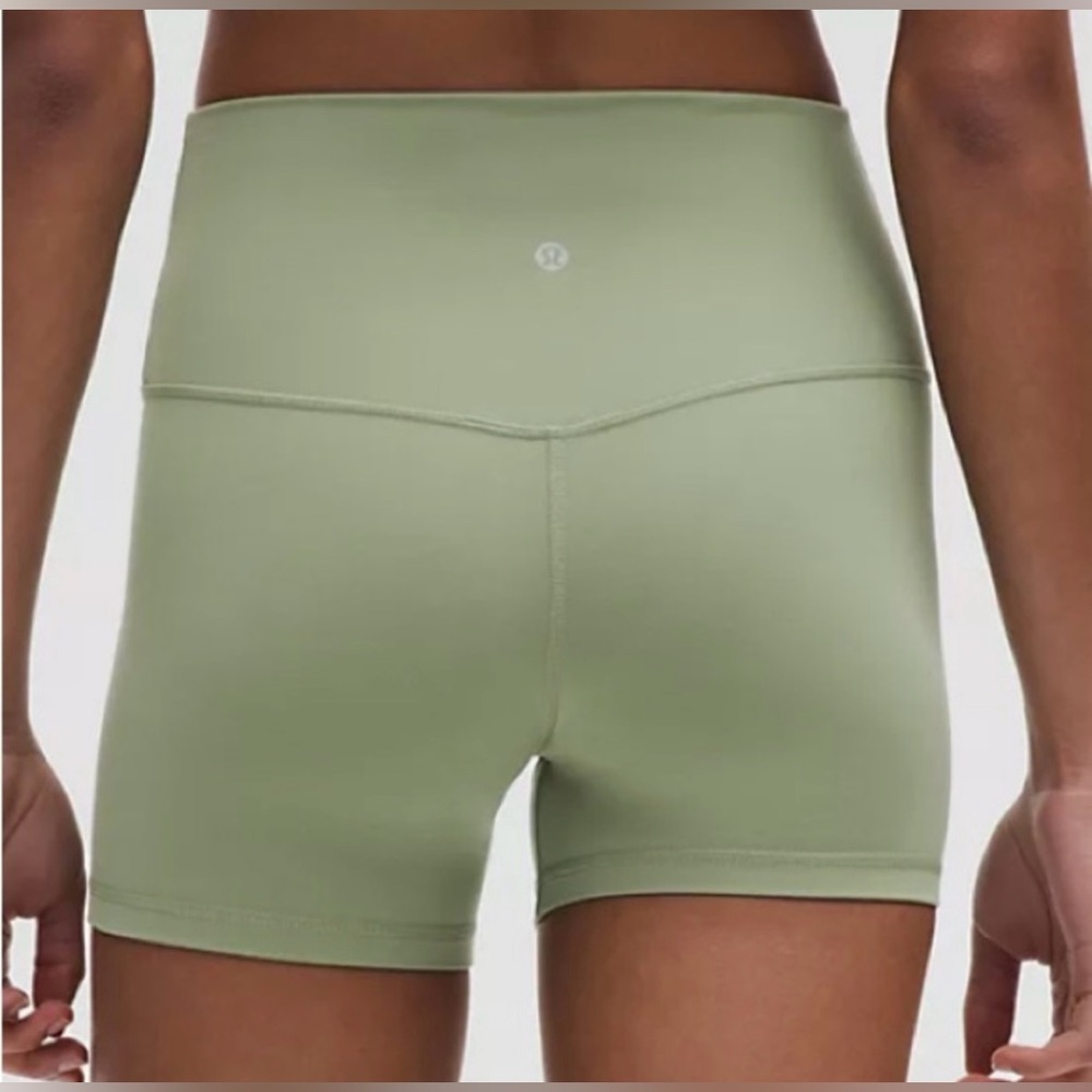 NWT Lululemon Align HR Short, size 14